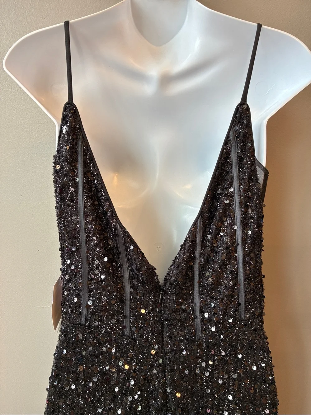 Ladivine by Cinderella Divine Black Sequin Ruffled Mermaid Dress, sz 6. NWT - Picture 7 of 10